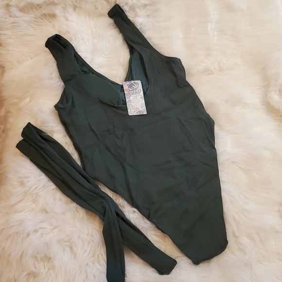 Toluca Swim Artemis Midi Belted one-piece - Palm (hunter green) - Picture 4 of 13